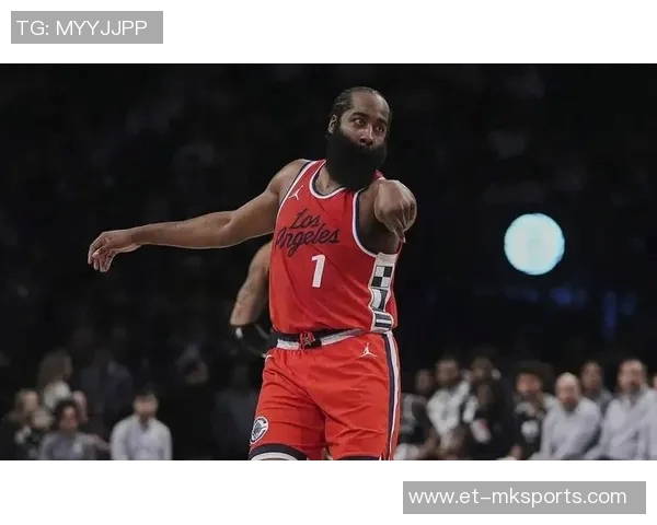 哈登爆发！张佳玮揭秘：他是如何用“右手突破”成为场上杀手的